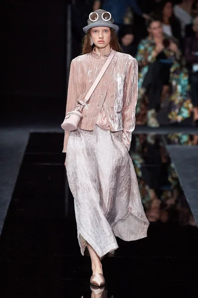 Look 7